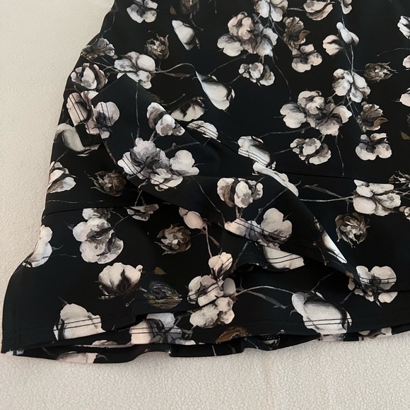 Tail skort size L - Picture 3 of 9